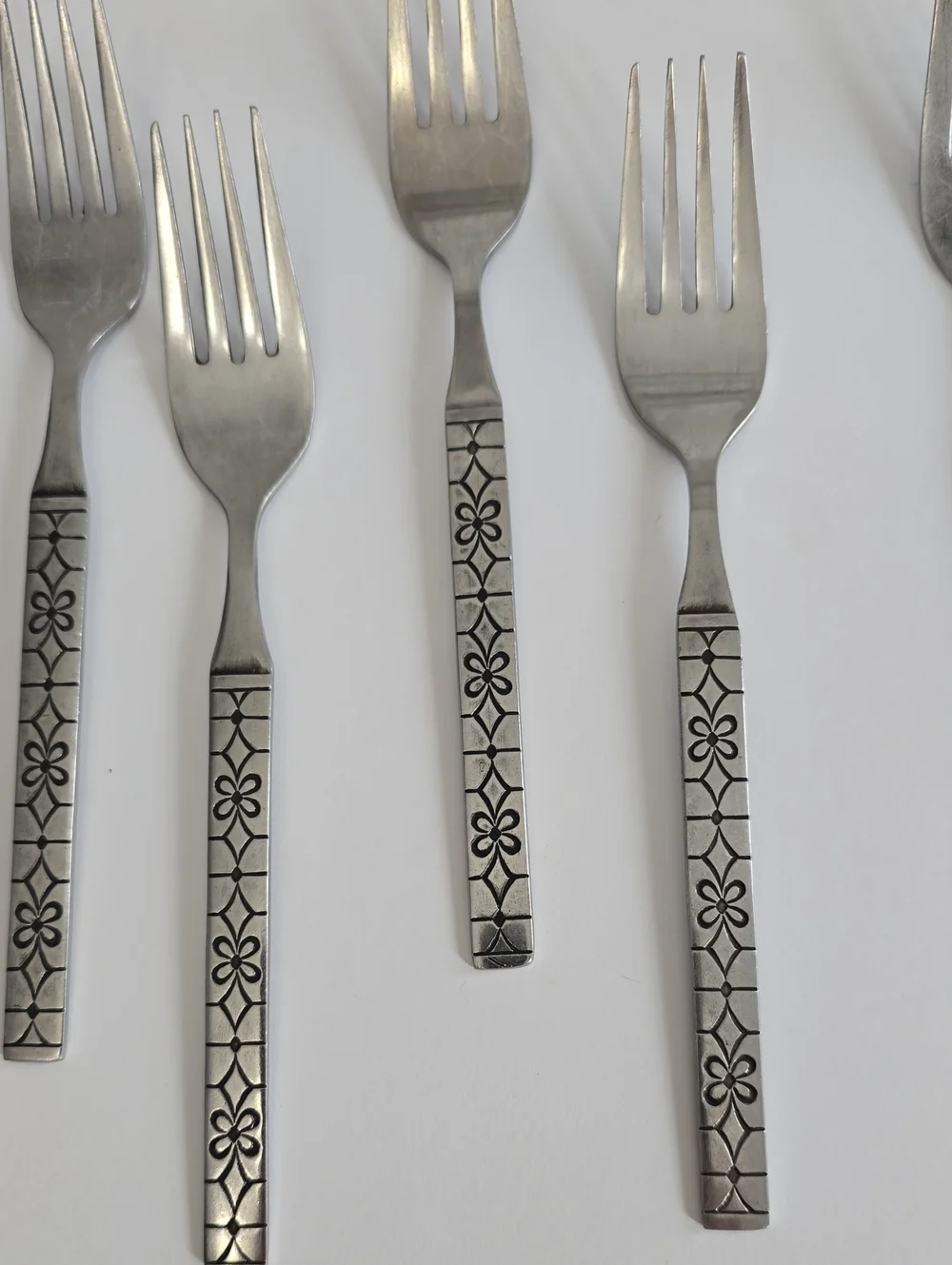 Vintage MCM Oneida Northland Stainless Set Of 7 Impulse Dinner Forks 7.5